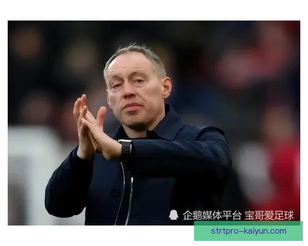 英超赛季中，莫耶斯领导的铁锤帮表现稳健，值得关注。